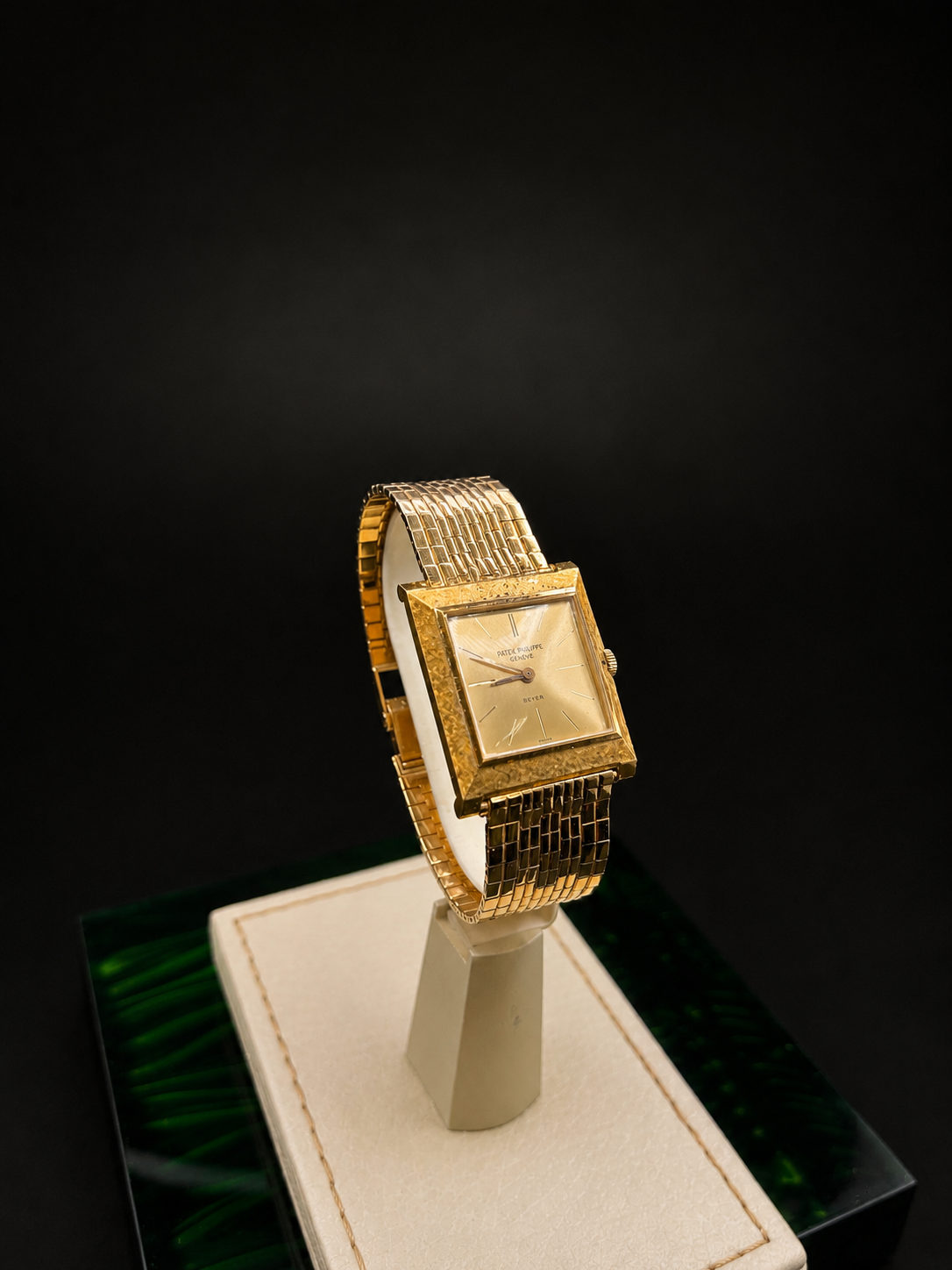 Patek Philippe 18k Yellow Gold – Vintage Dress Watch