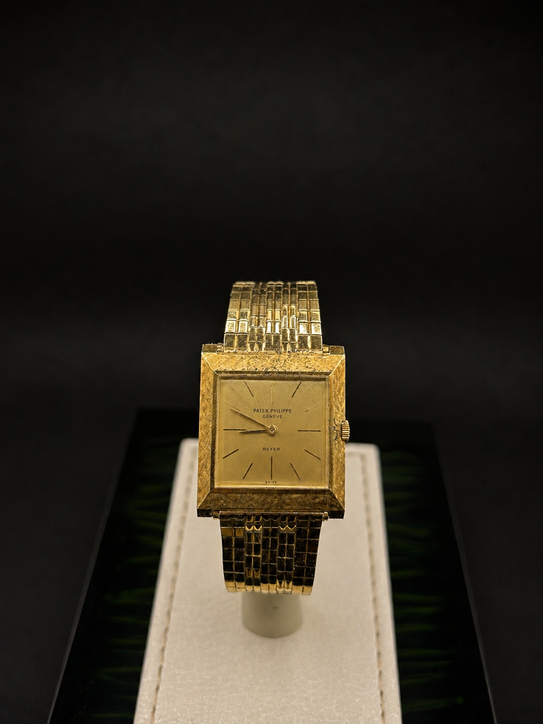 Patek Philippe 18k Yellow Gold – Vintage Dress Watch